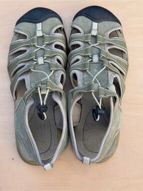 Olive Green Sandal Rugged Outback Women’s 9.5 Keen vibe Gorpcore Granola Girl